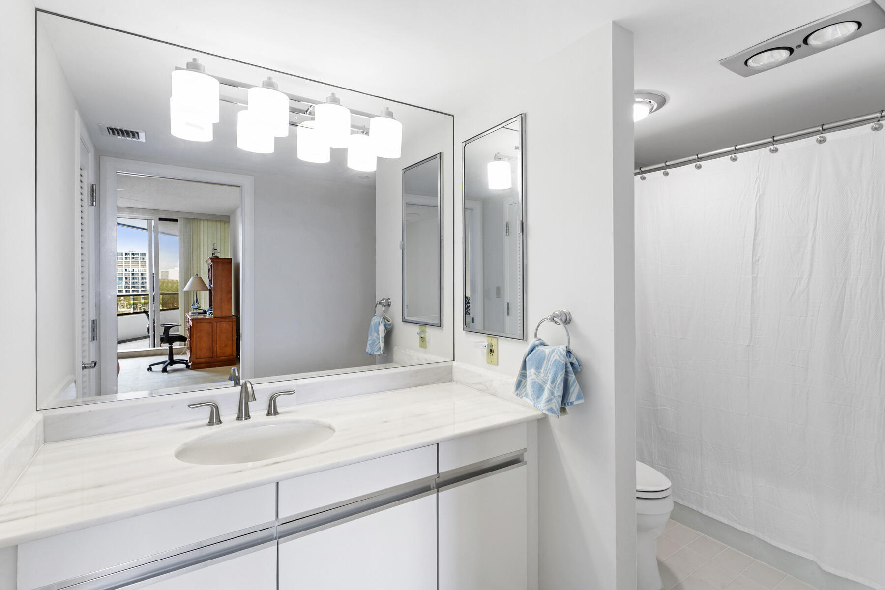 100 Lakeshore Dr #454 North Palm Beach, FL 33408