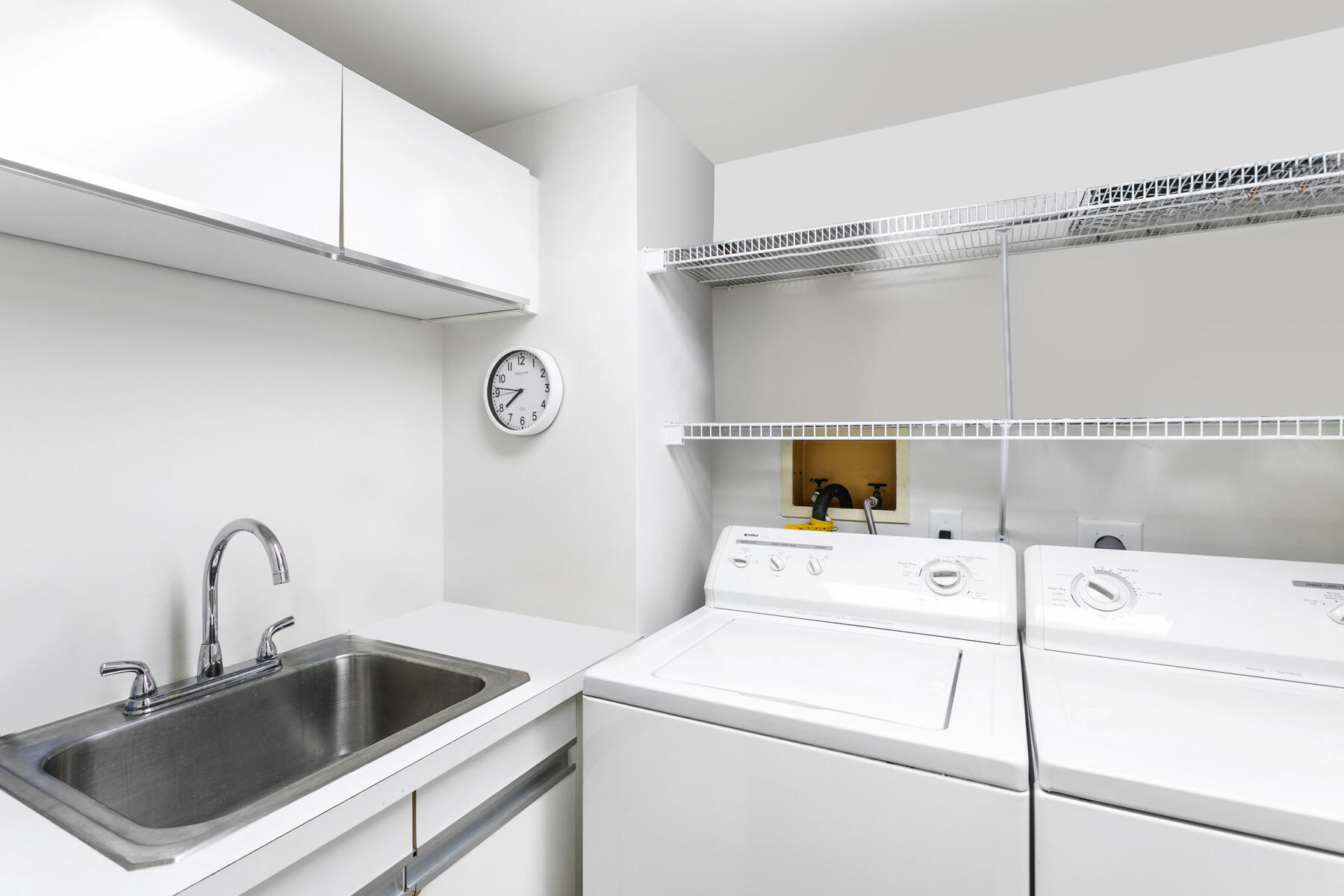 100 Lakeshore Dr #454 North Palm Beach, FL 33408