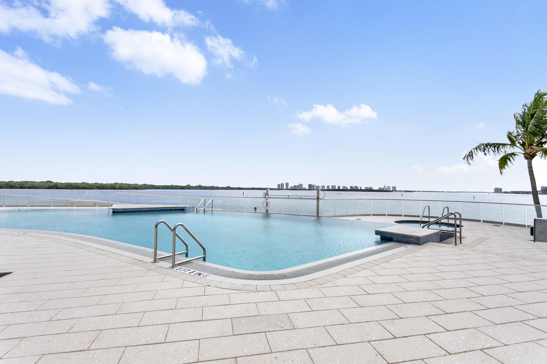 100 Lakeshore Dr #454 North Palm Beach, FL 33408