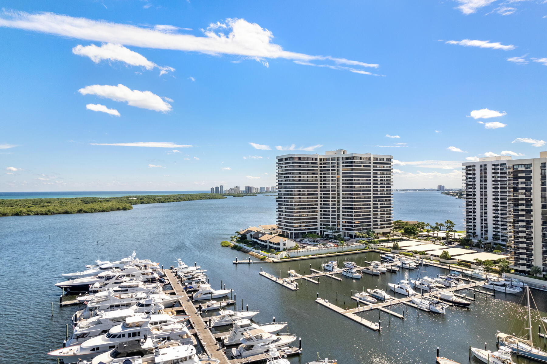 100 Lakeshore Dr #454 North Palm Beach, FL 33408