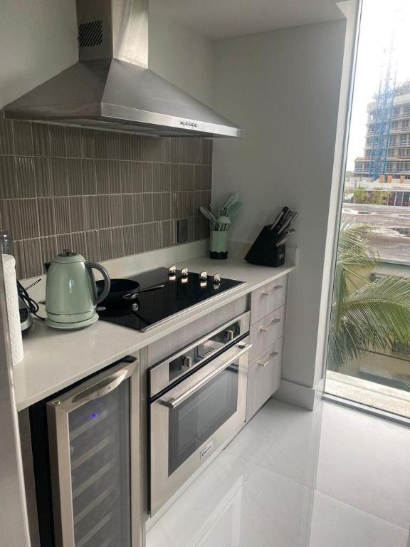 1133 102nd St #403 Bay Harbor Islands, FL 33154