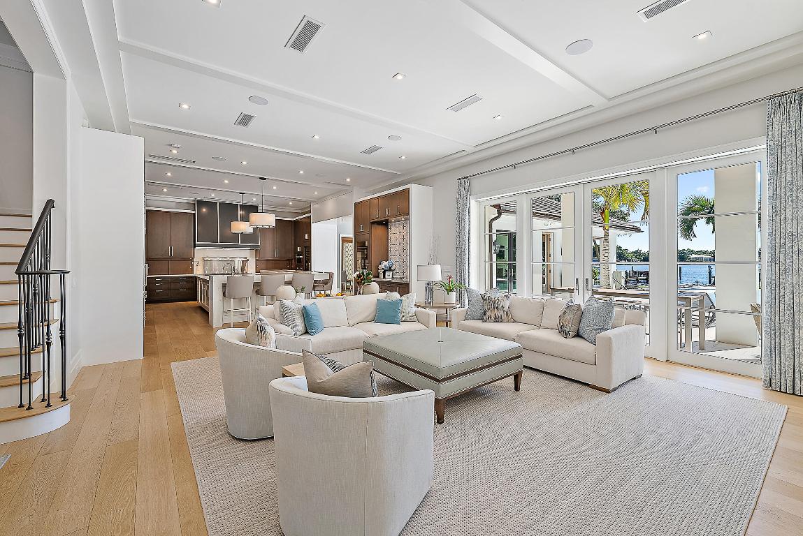 19651 Riverside Dr Jupiter, FL 33469