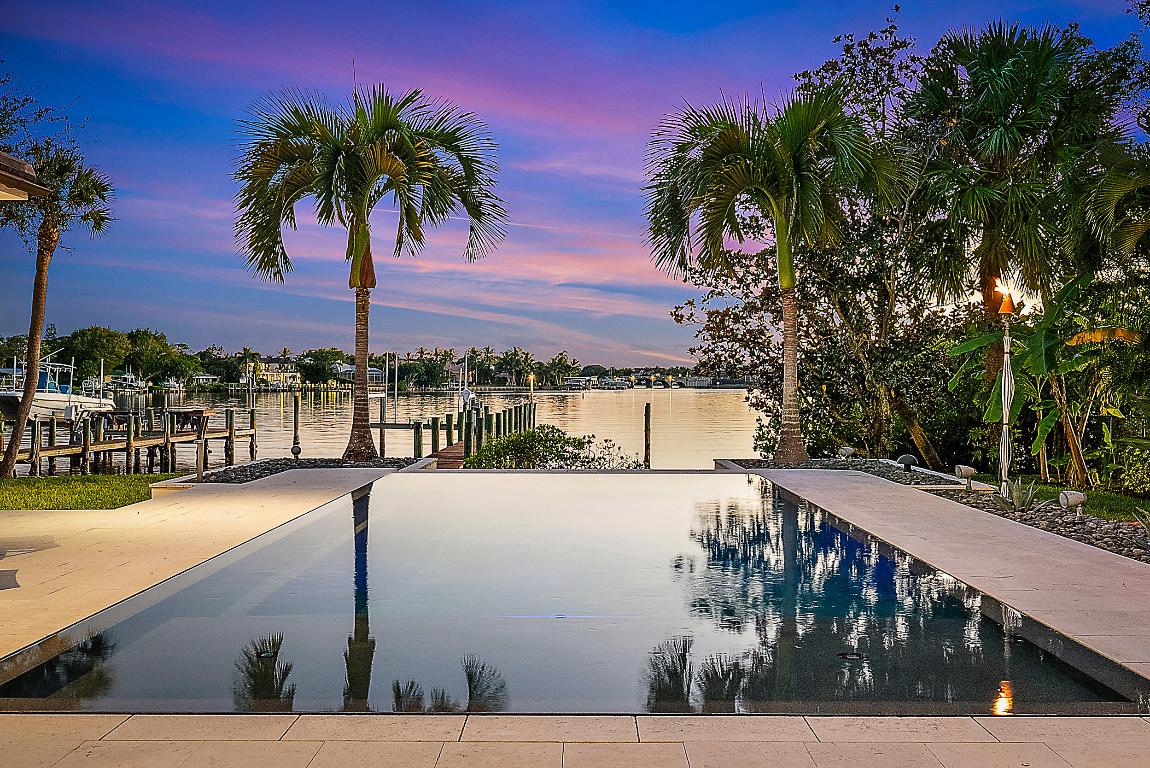 19651 Riverside Dr Jupiter, FL 33469