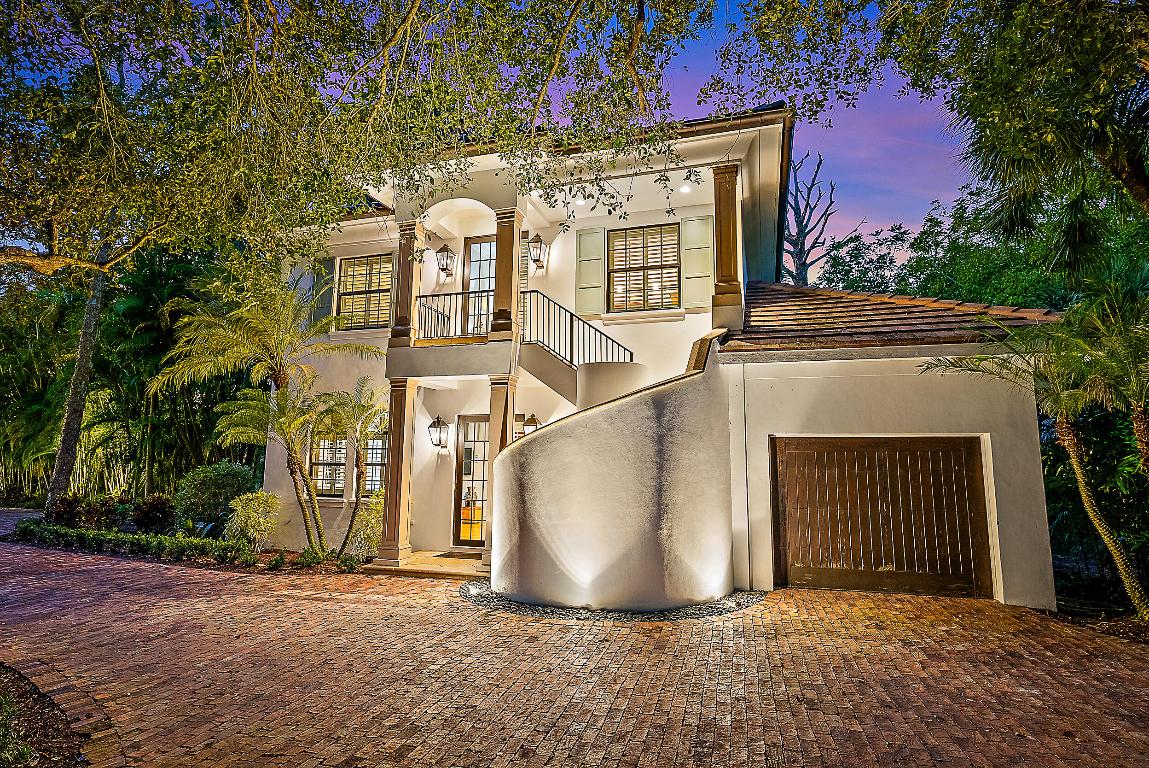 19651 Riverside Dr Jupiter, FL 33469