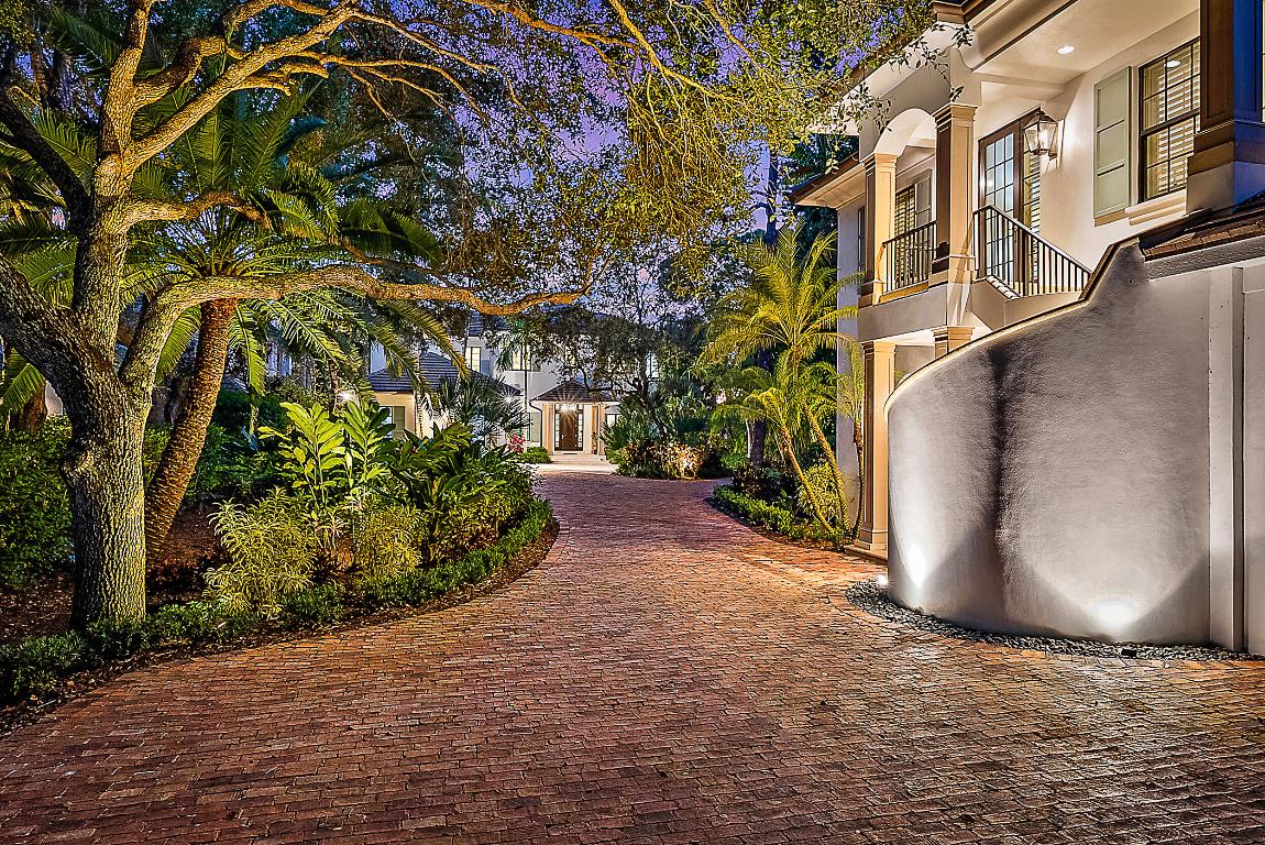 19651 Riverside Dr Jupiter, FL 33469