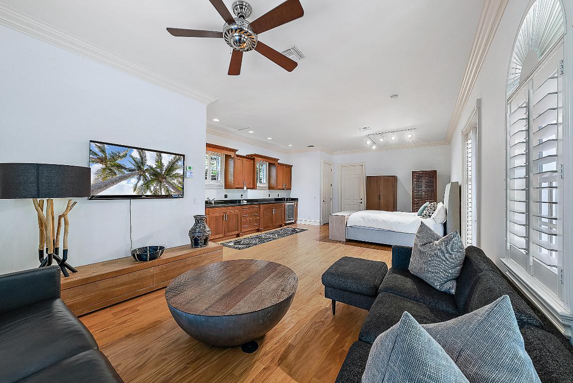 19651 Riverside Dr Jupiter, FL 33469