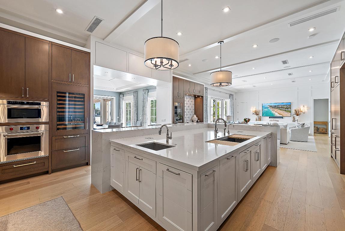 19651 Riverside Dr Jupiter, FL 33469