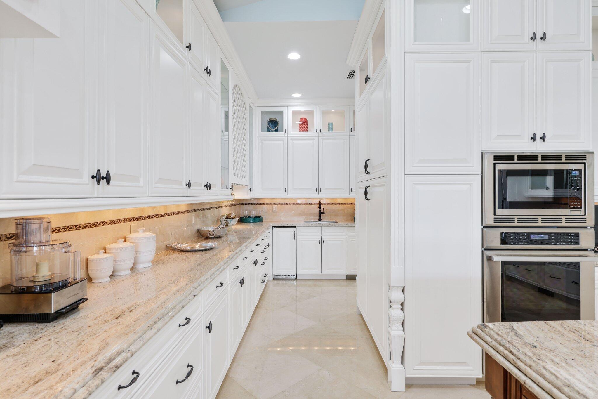 4230 Intracoastal Dr Highland Beach, FL 33487