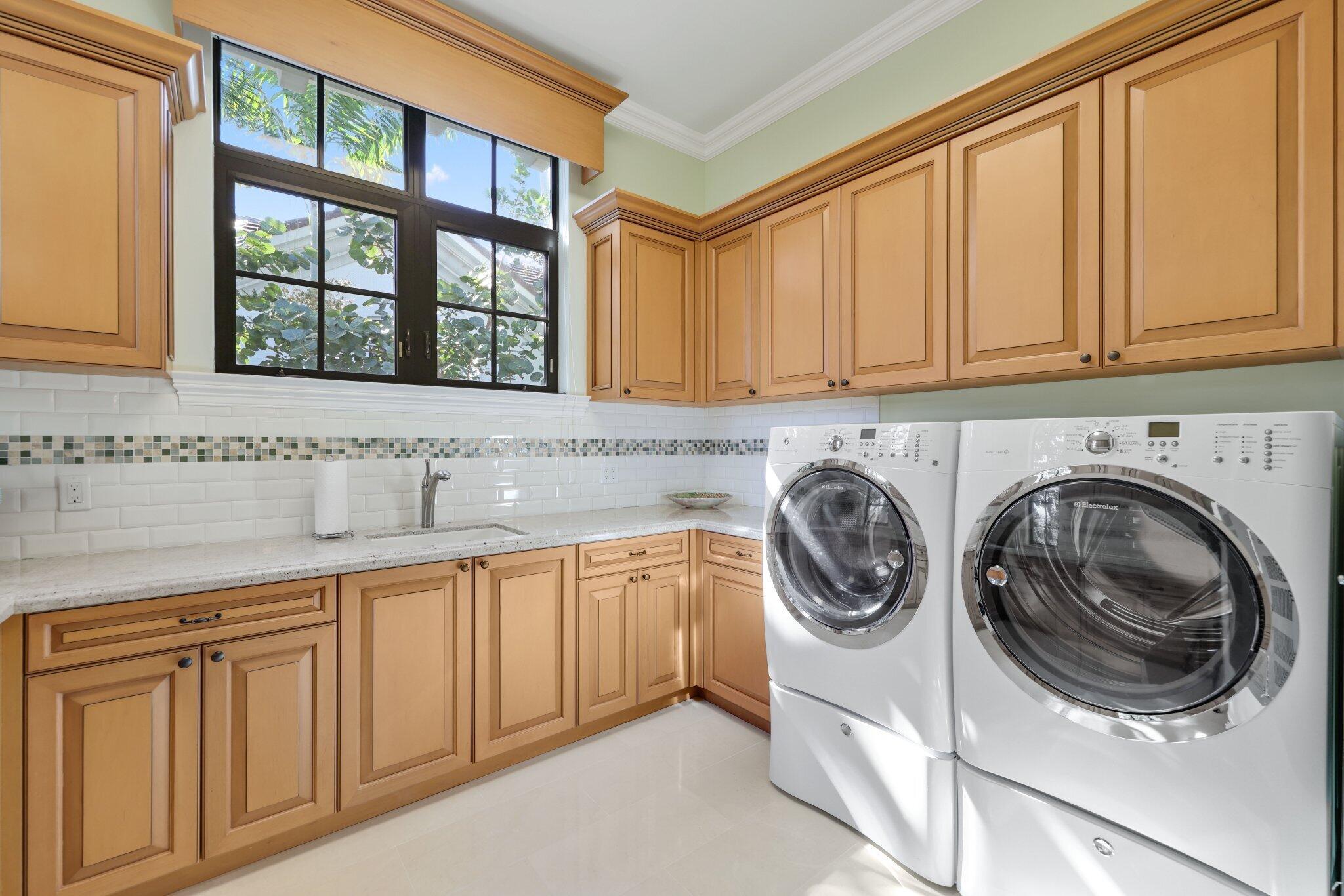 4230 Intracoastal Dr Highland Beach, FL 33487