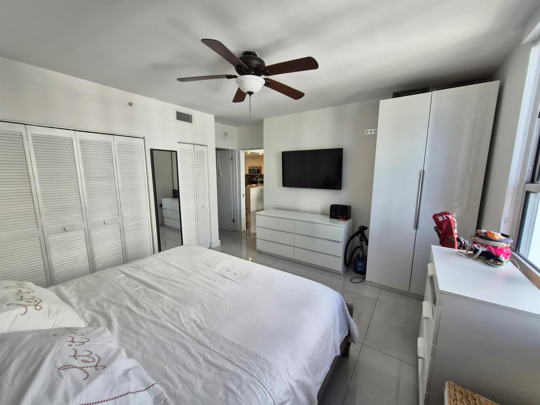 701 Brickell Key Blvd #2008 Miami, FL 33131