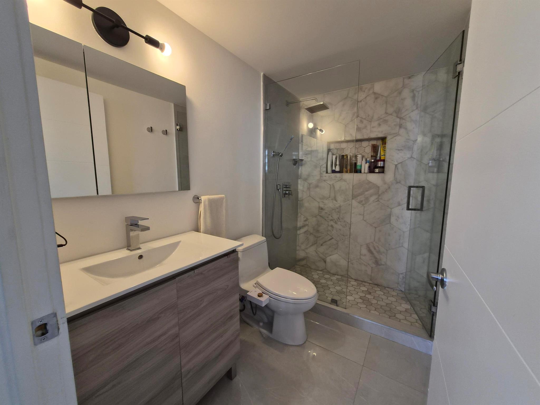 701 Brickell Key Blvd #2008 Miami, FL 33131