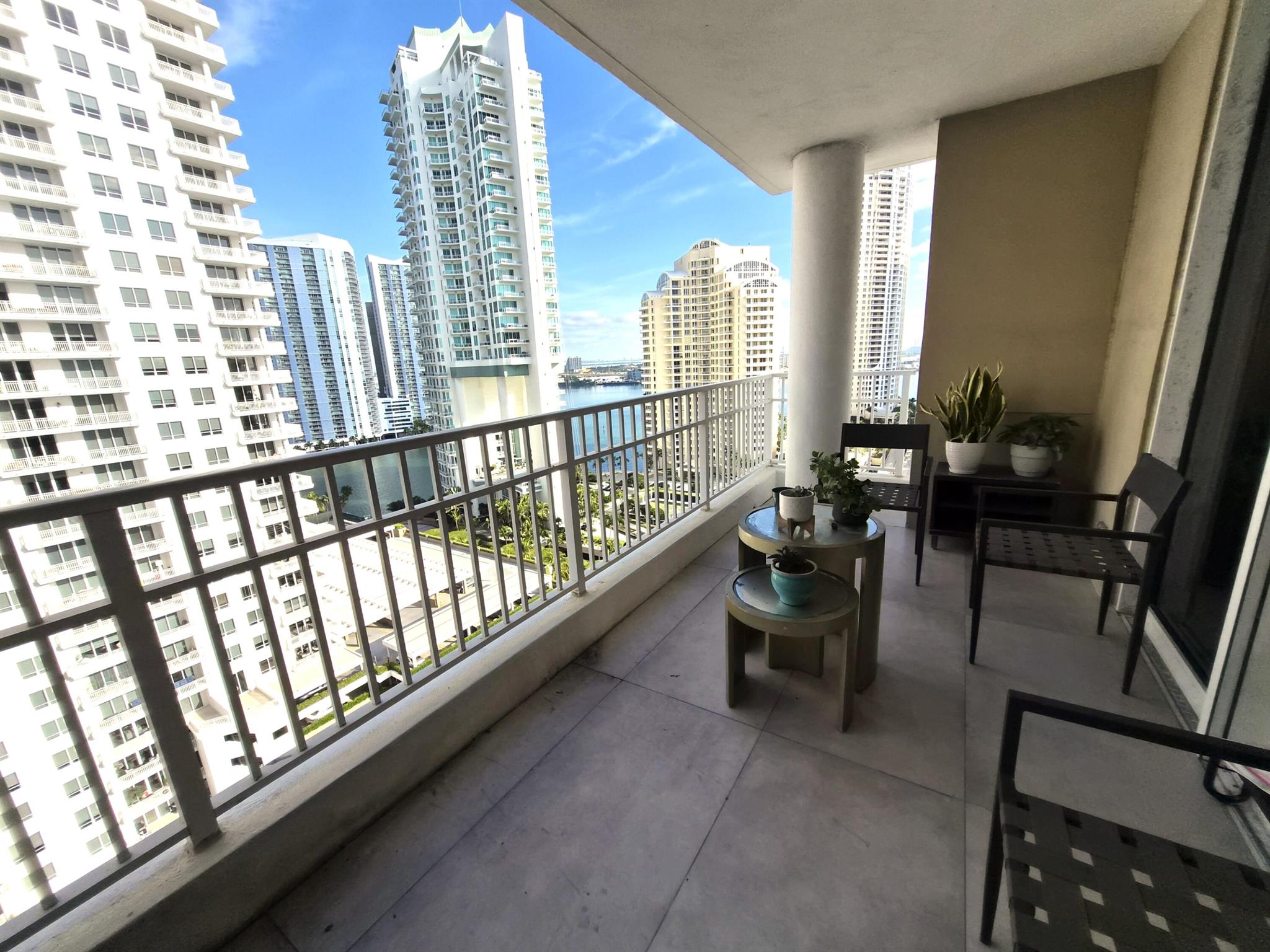 701 Brickell Key Blvd #2008 Miami, FL 33131