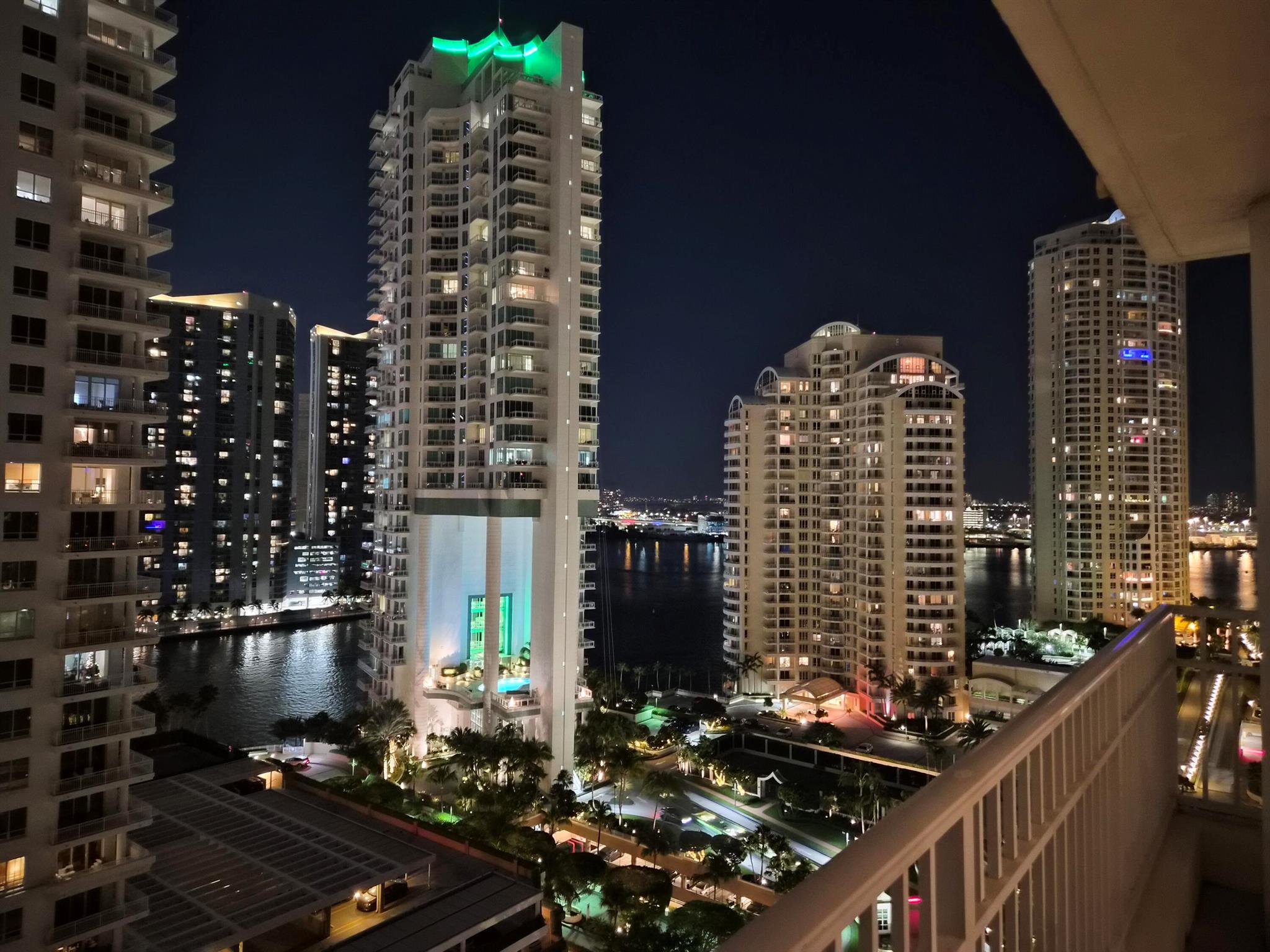 701 Brickell Key Blvd #2008 Miami, FL 33131