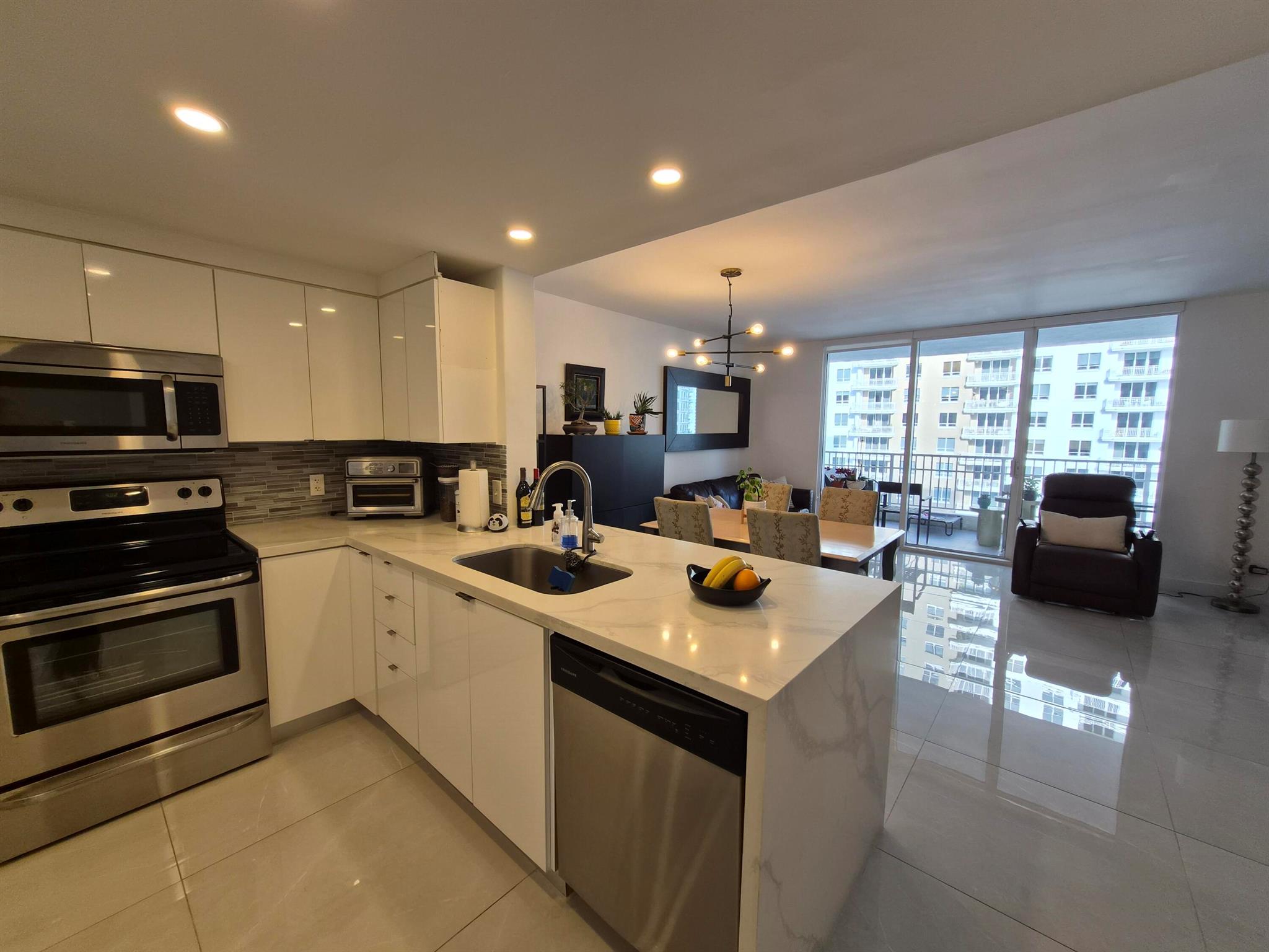 701 Brickell Key Blvd #2008 Miami, FL 33131