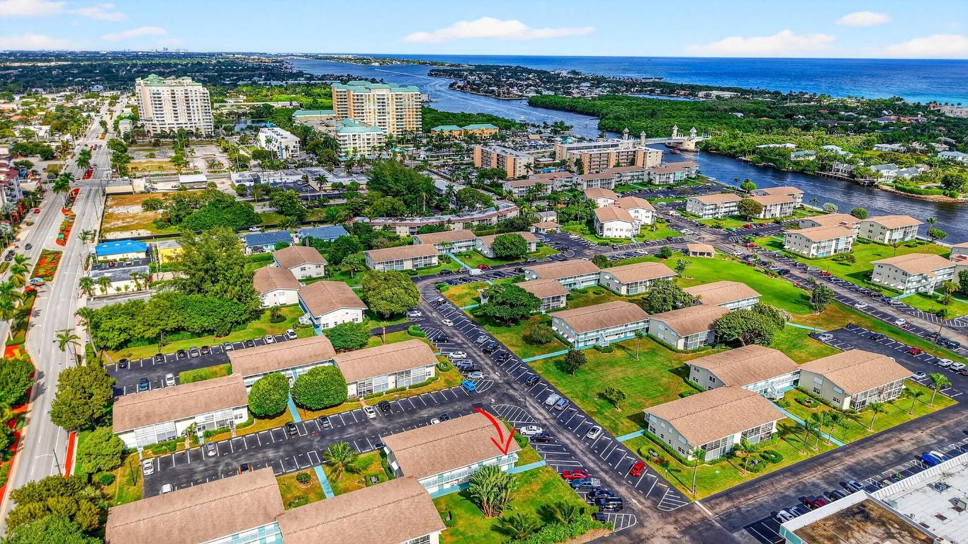 480 Horizons #212 Boynton Beach, FL 33435