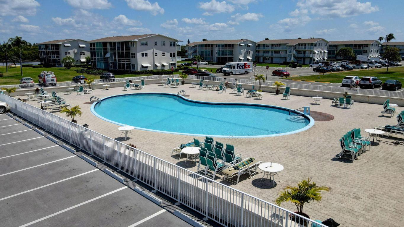 480 Horizons #212 Boynton Beach, FL 33435