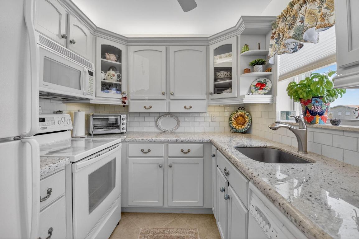 480 Horizons #212 Boynton Beach, FL 33435