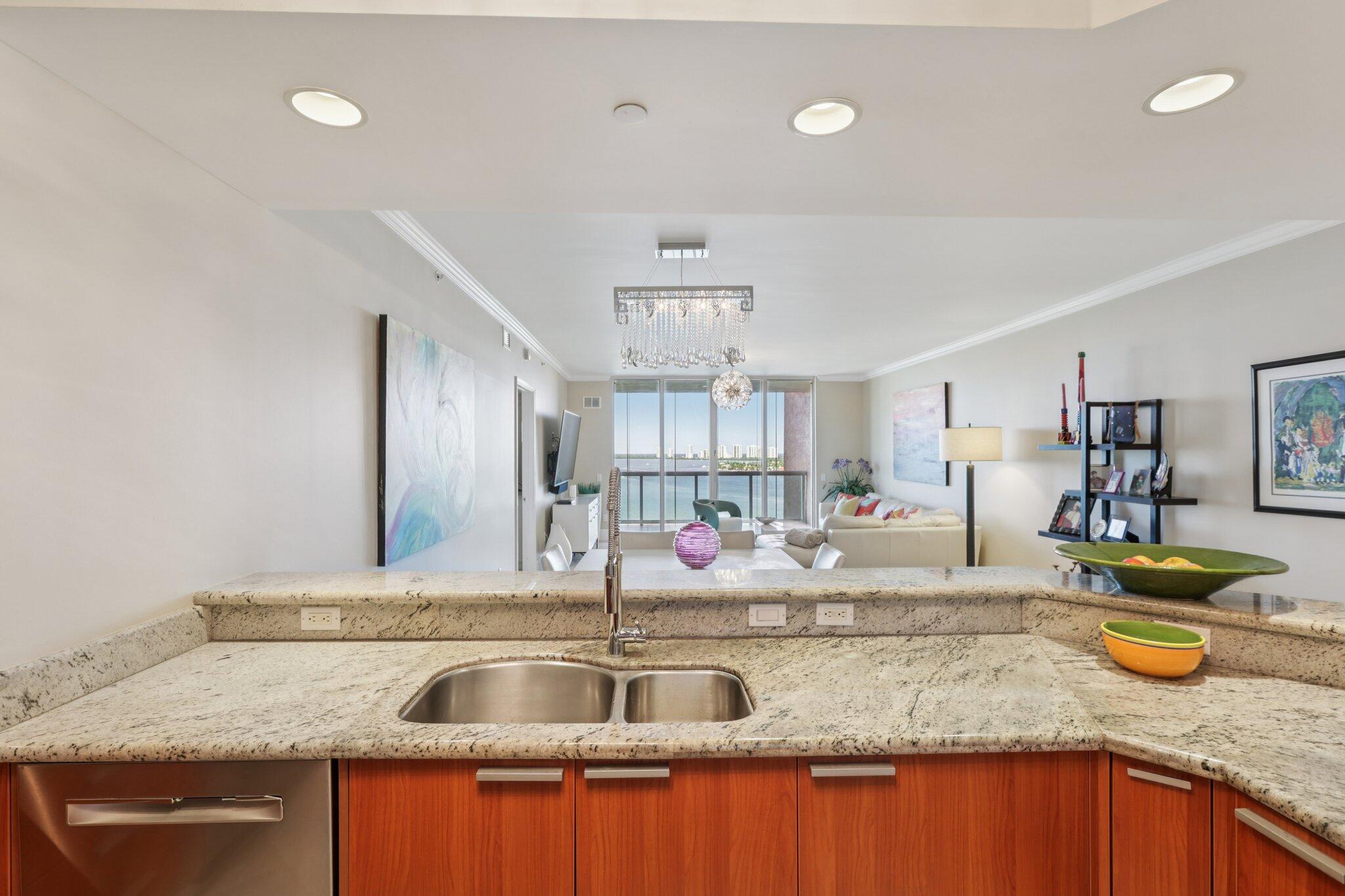 2650 Lake Shr #1404 Riviera Beach, FL 33404