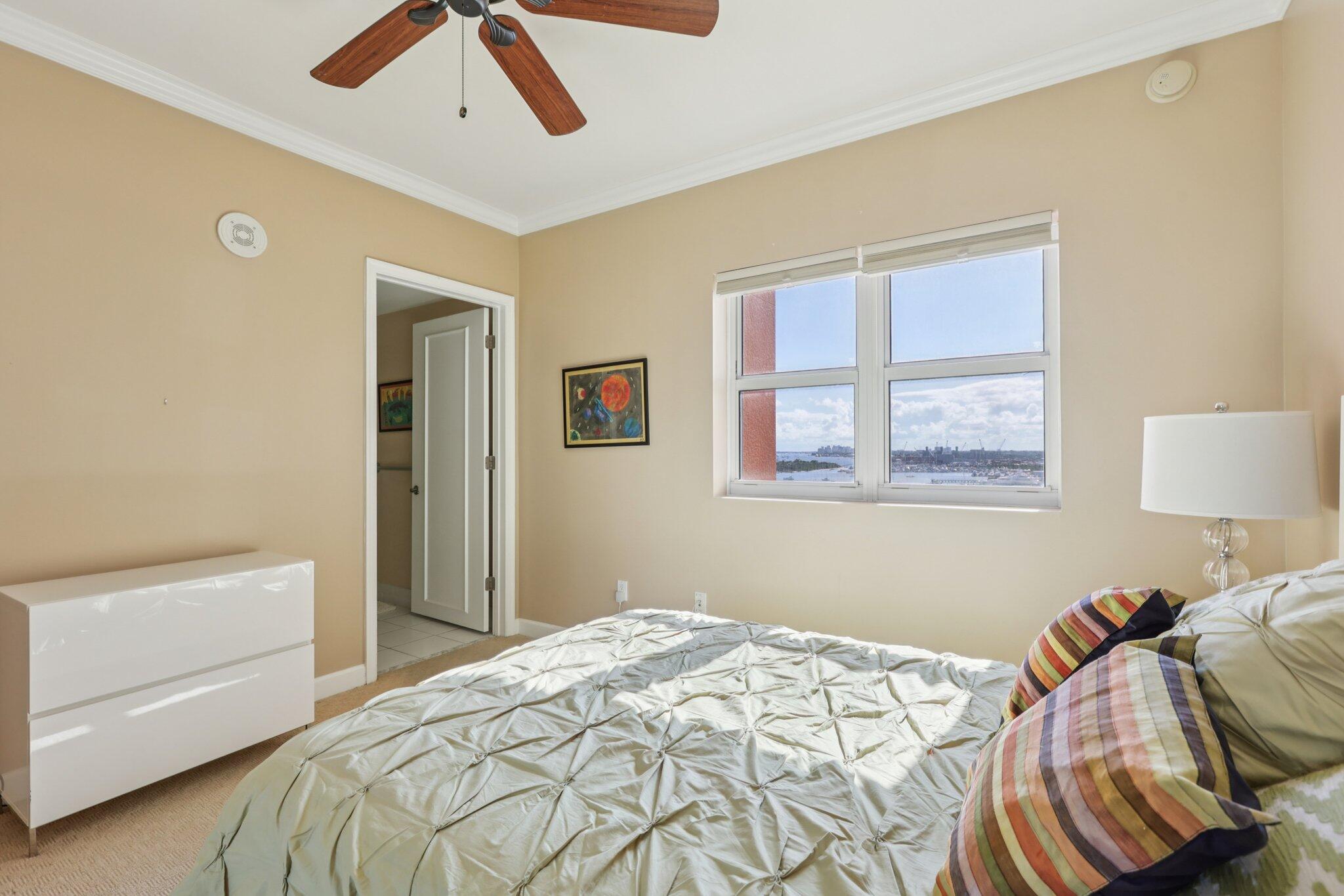 2650 Lake Shr #1404 Riviera Beach, FL 33404