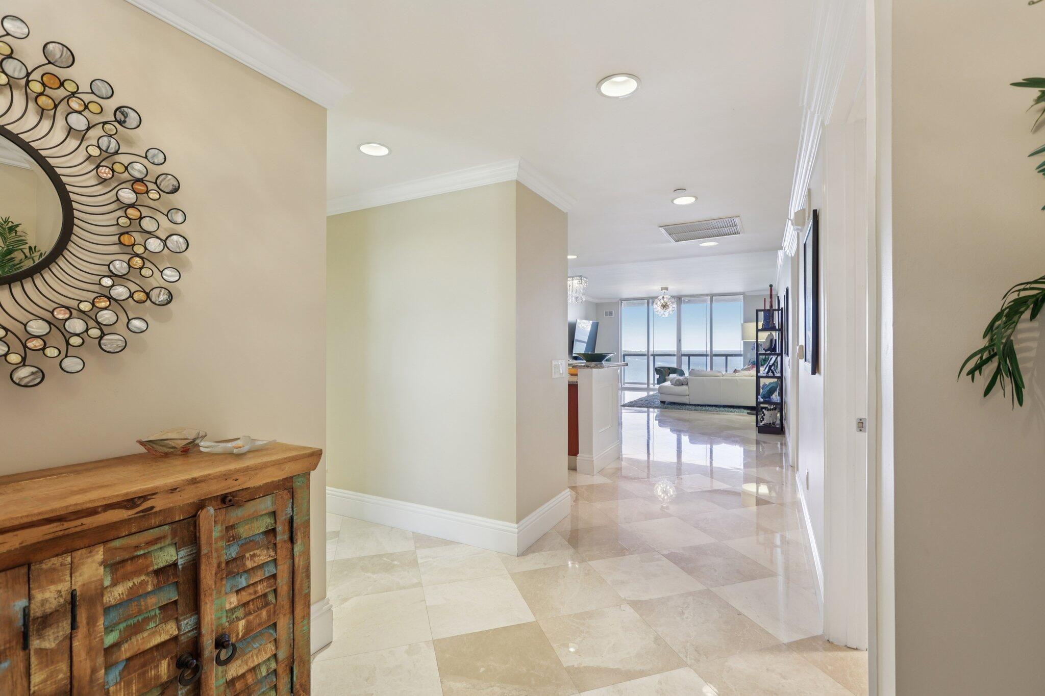 2650 Lake Shr #1404 Riviera Beach, FL 33404