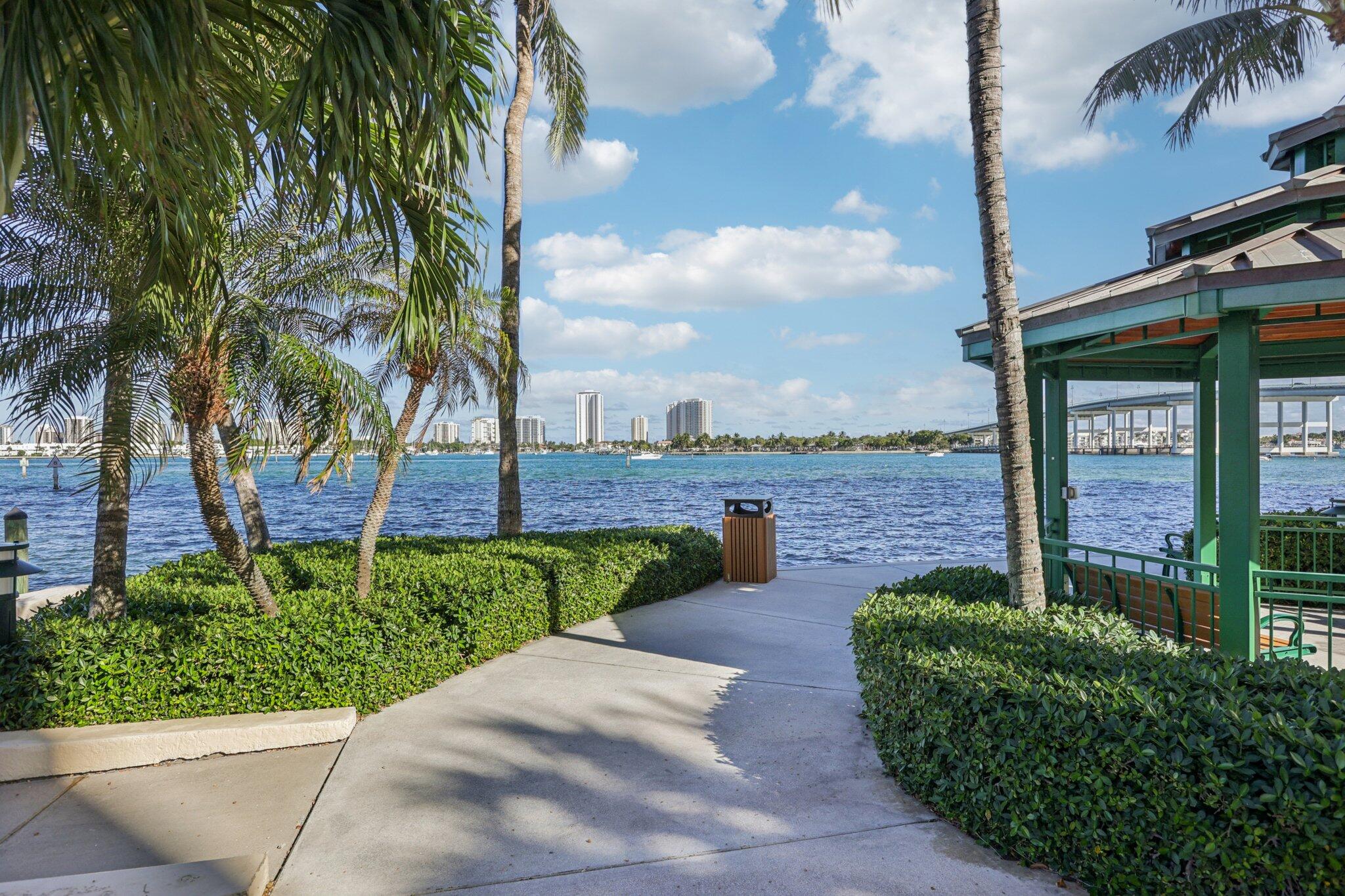 2650 Lake Shr #1404 Riviera Beach, FL 33404
