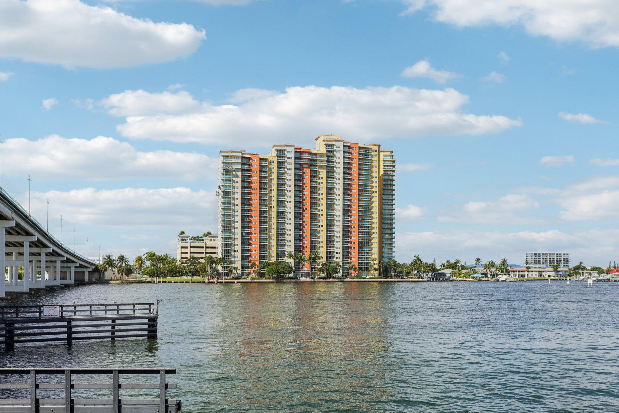 2650 Lake Shr #1404 Riviera Beach, FL 33404