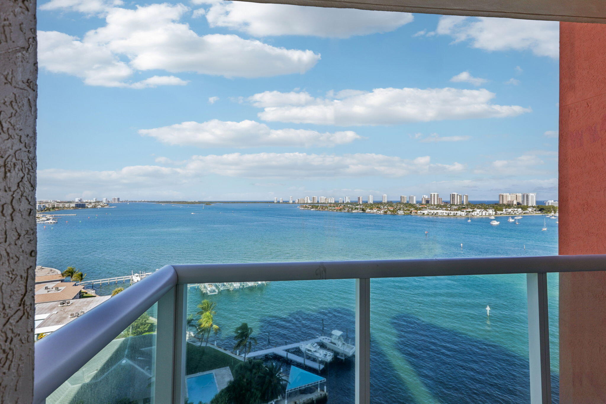 2650 Lake Shr #1404 Riviera Beach, FL 33404