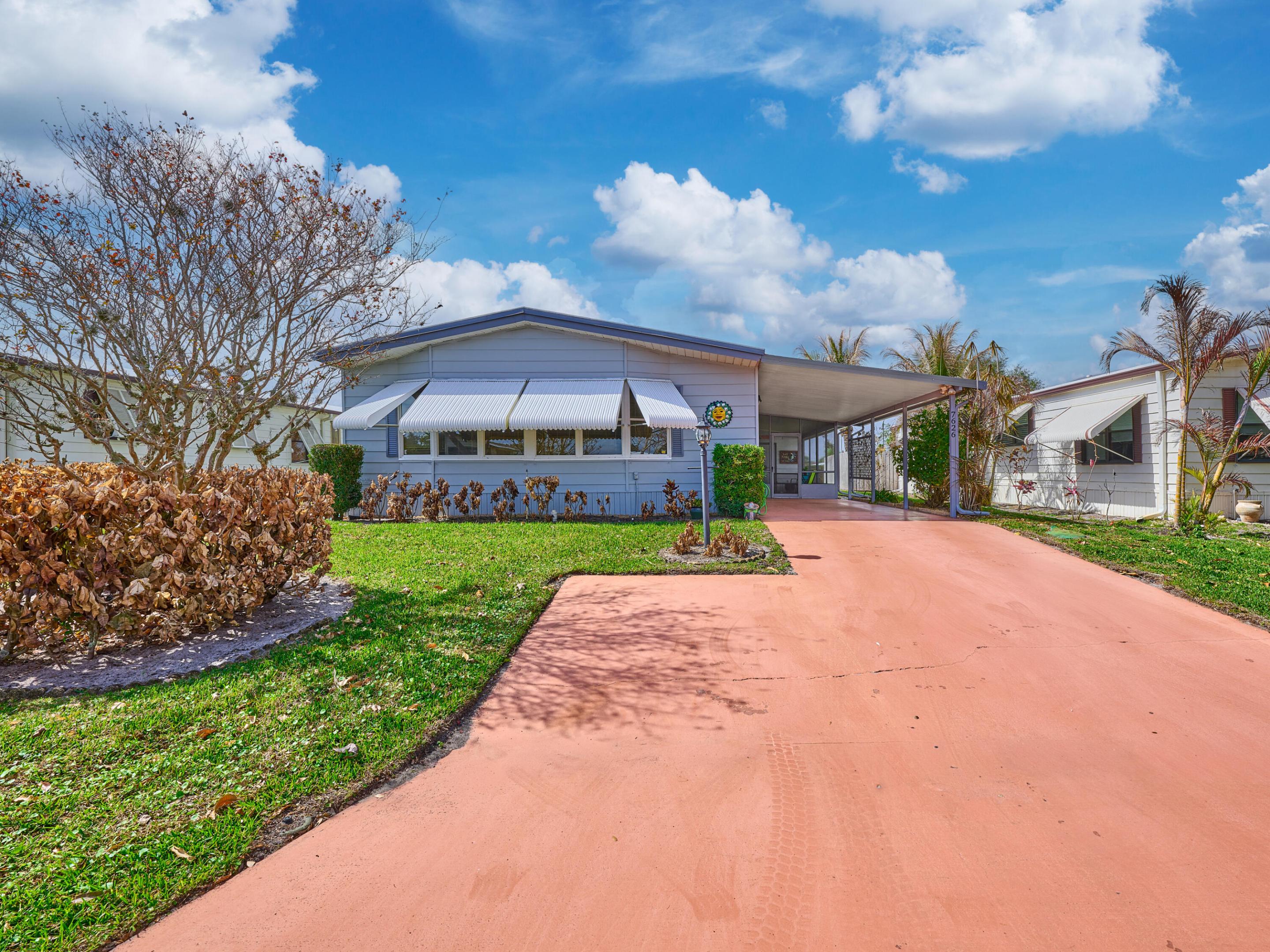 7626 SE Independence