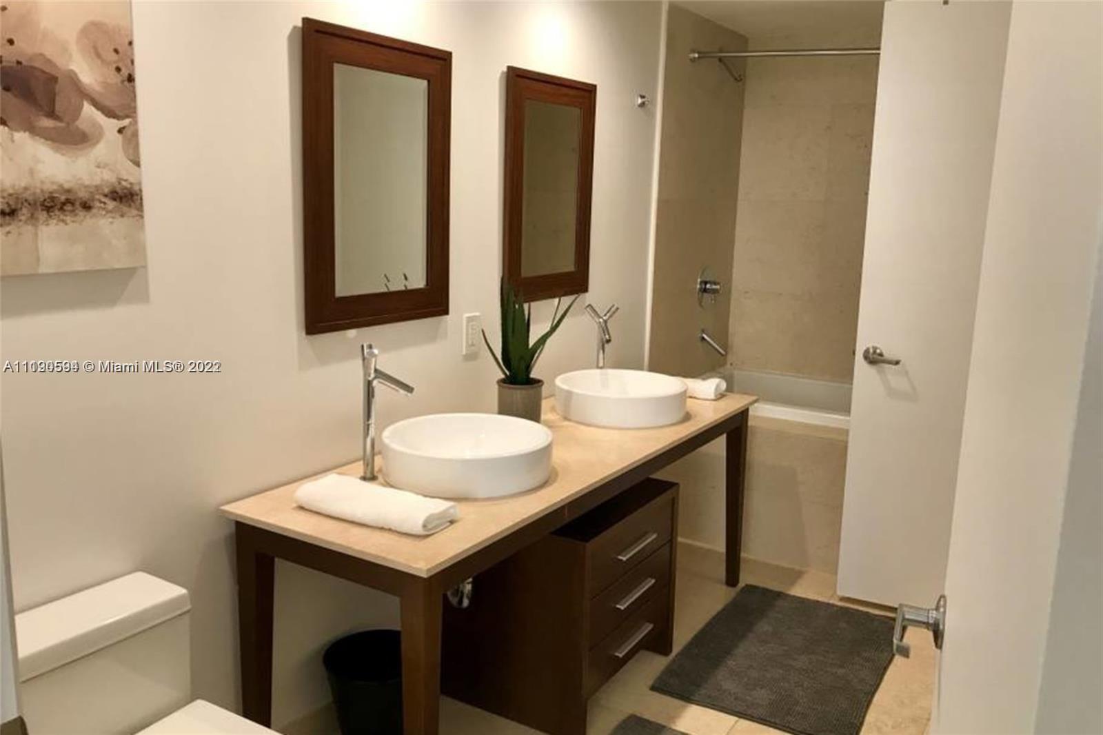 image Icon Brickell8