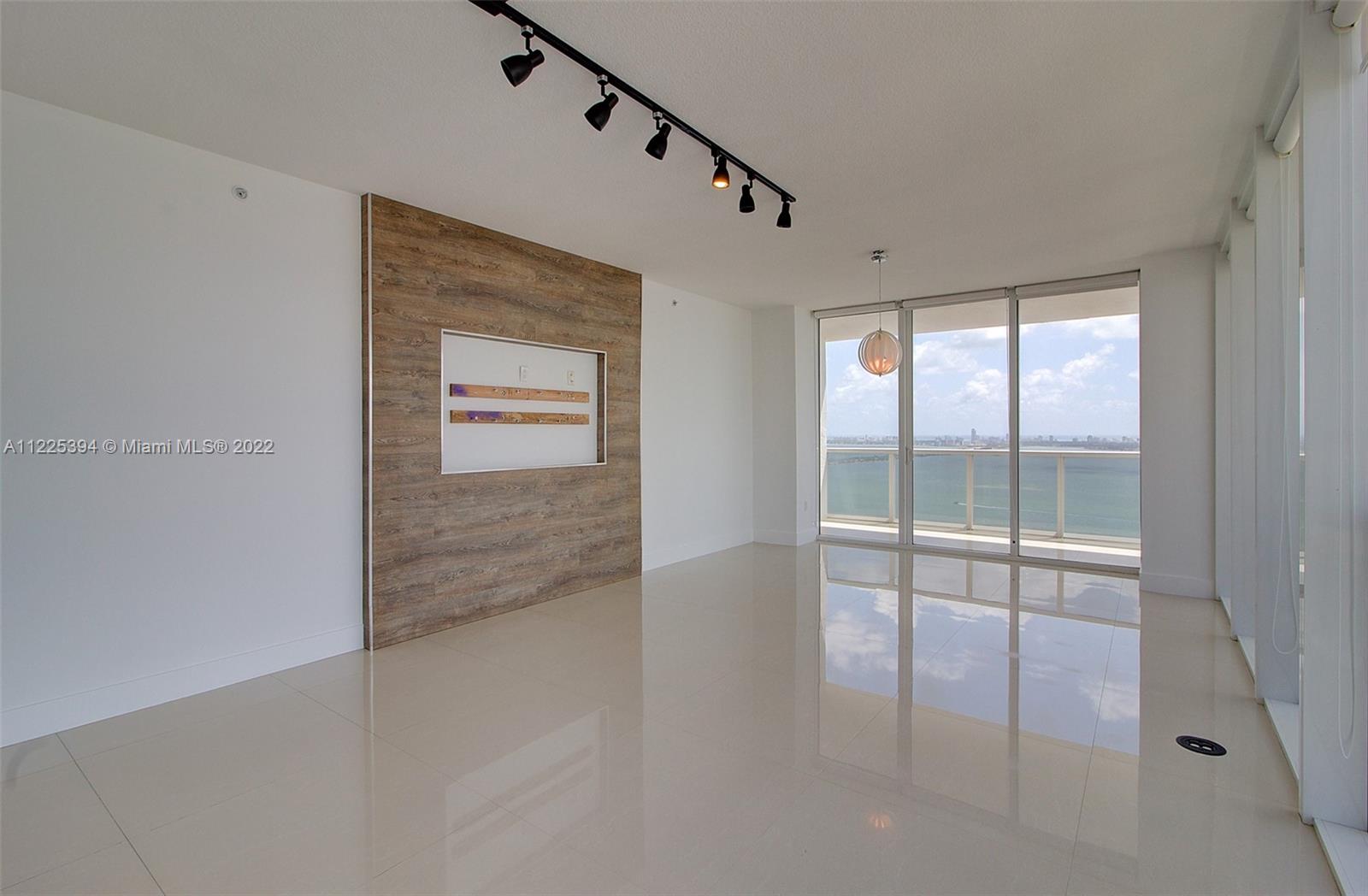image Bay House10