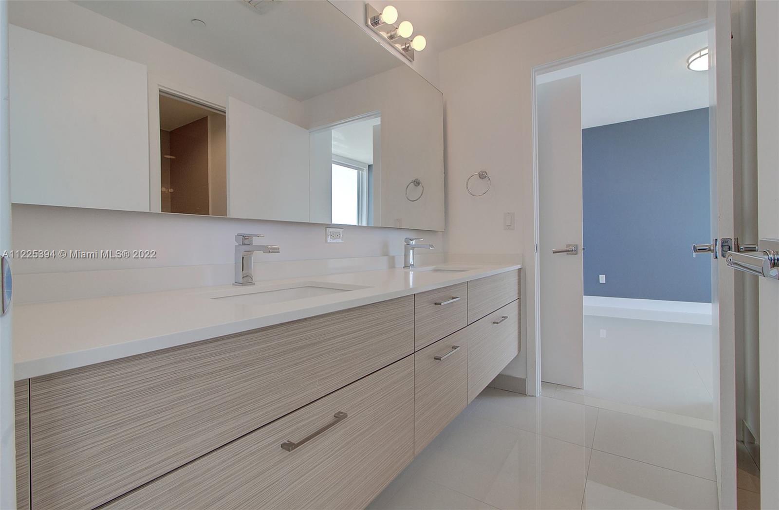 image Bay House30
