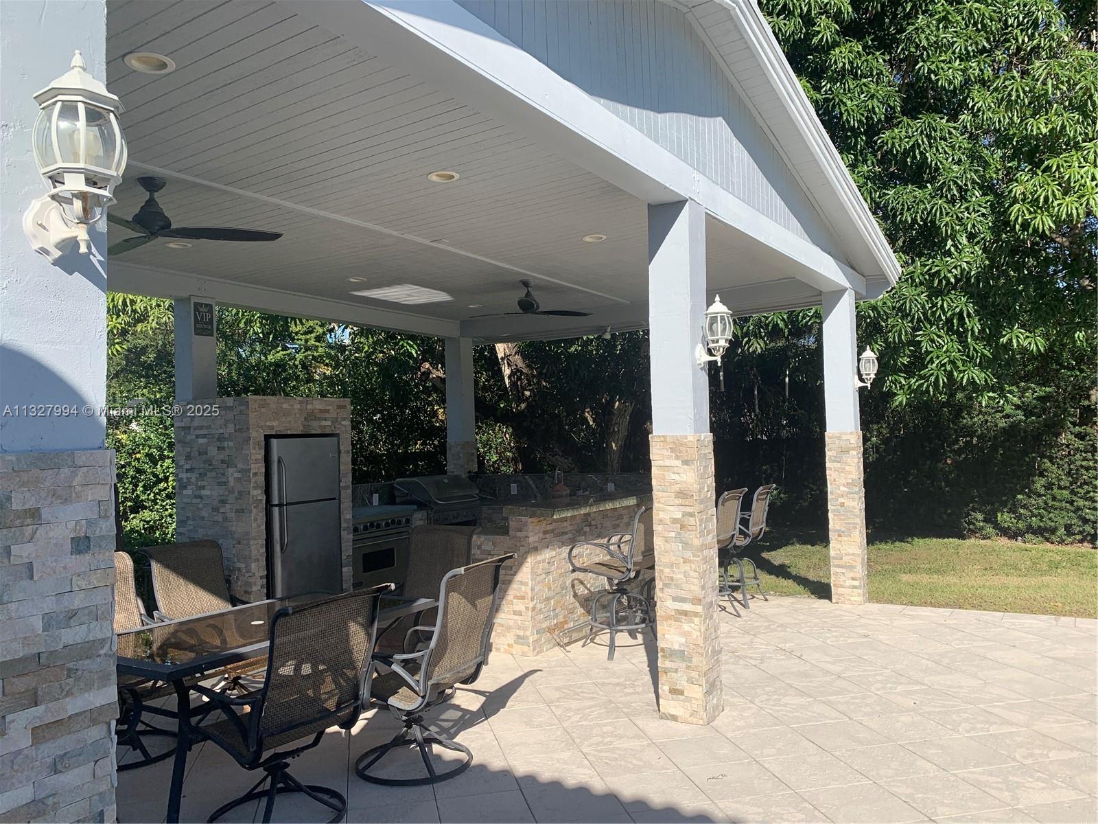 7625 SW 75th Ave Miami, FL 33143