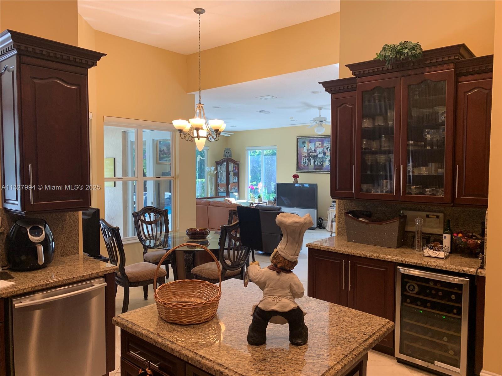 7625 SW 75th Ave Miami, FL 33143