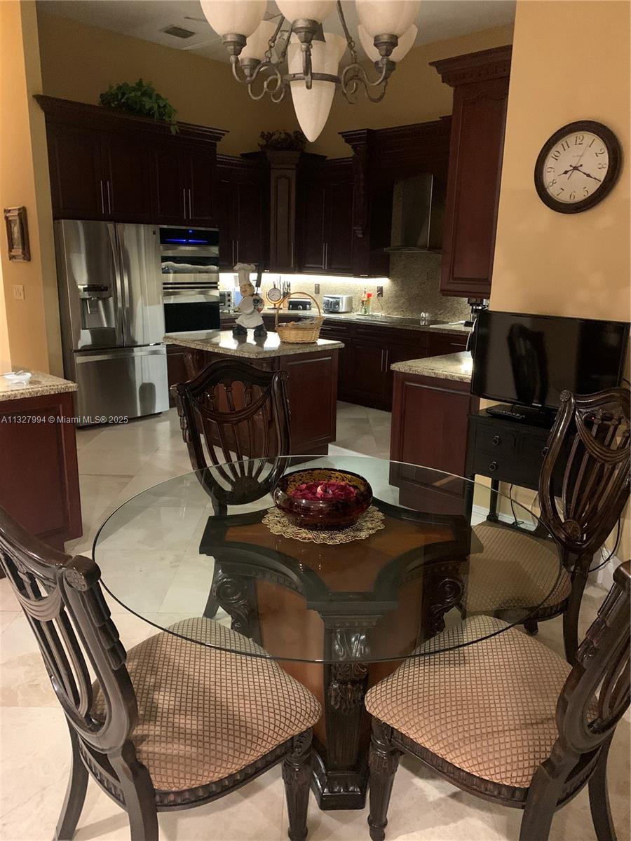 7625 SW 75th Ave Miami, FL 33143