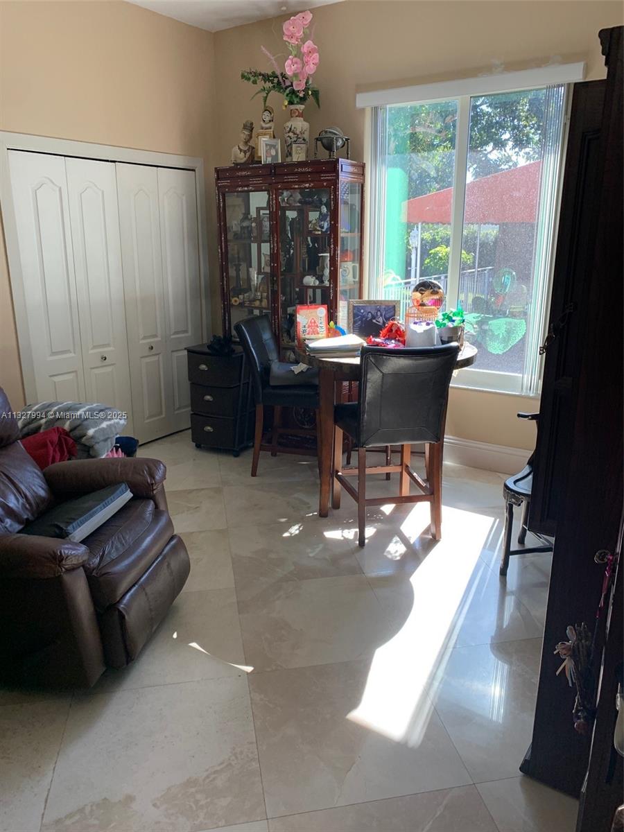 7625 SW 75th Ave Miami, FL 33143