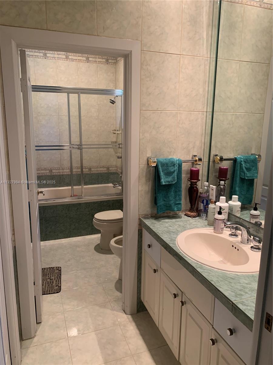 7625 SW 75th Ave Miami, FL 33143