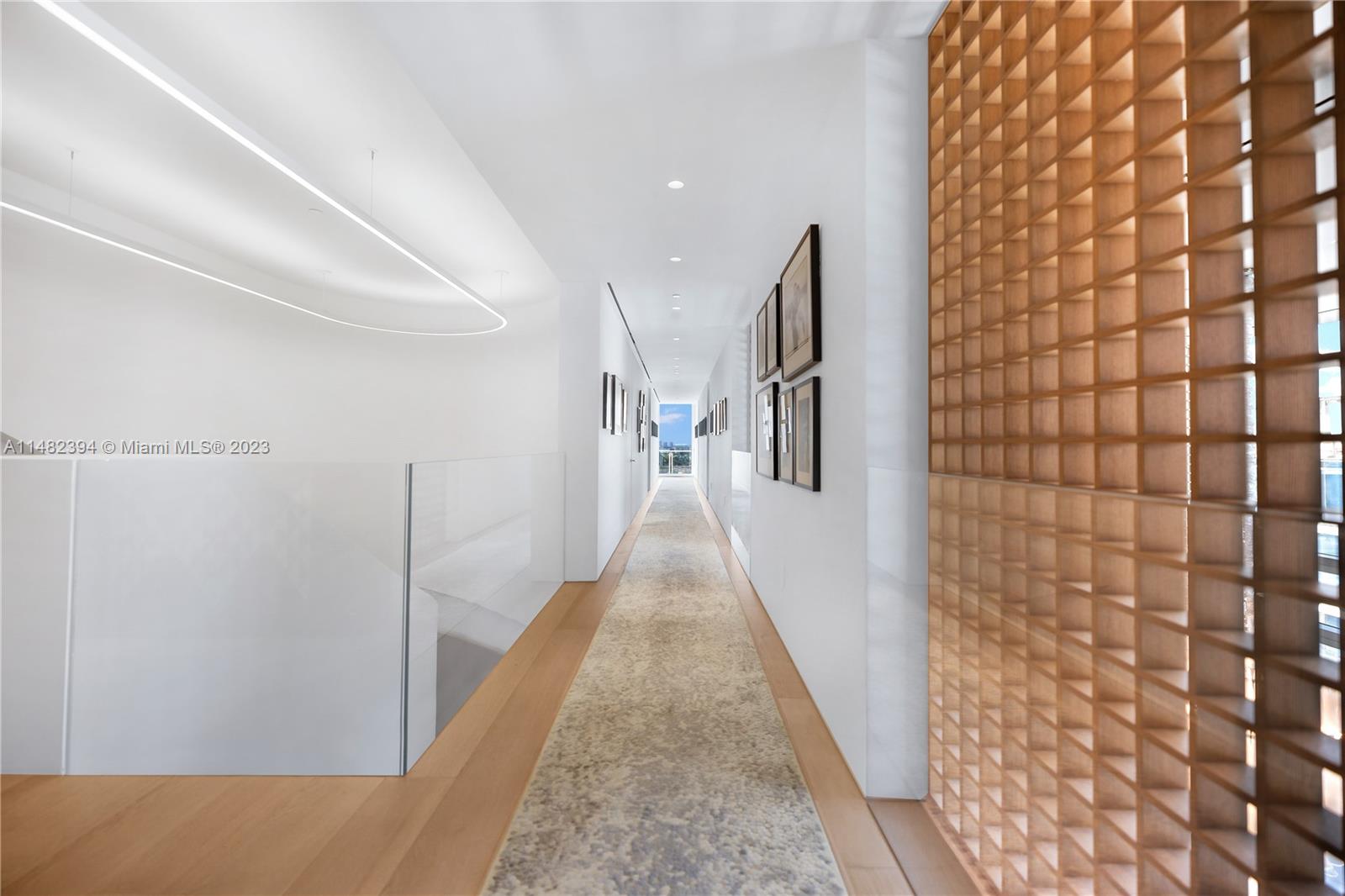 image The Surf Club Four Seasons17