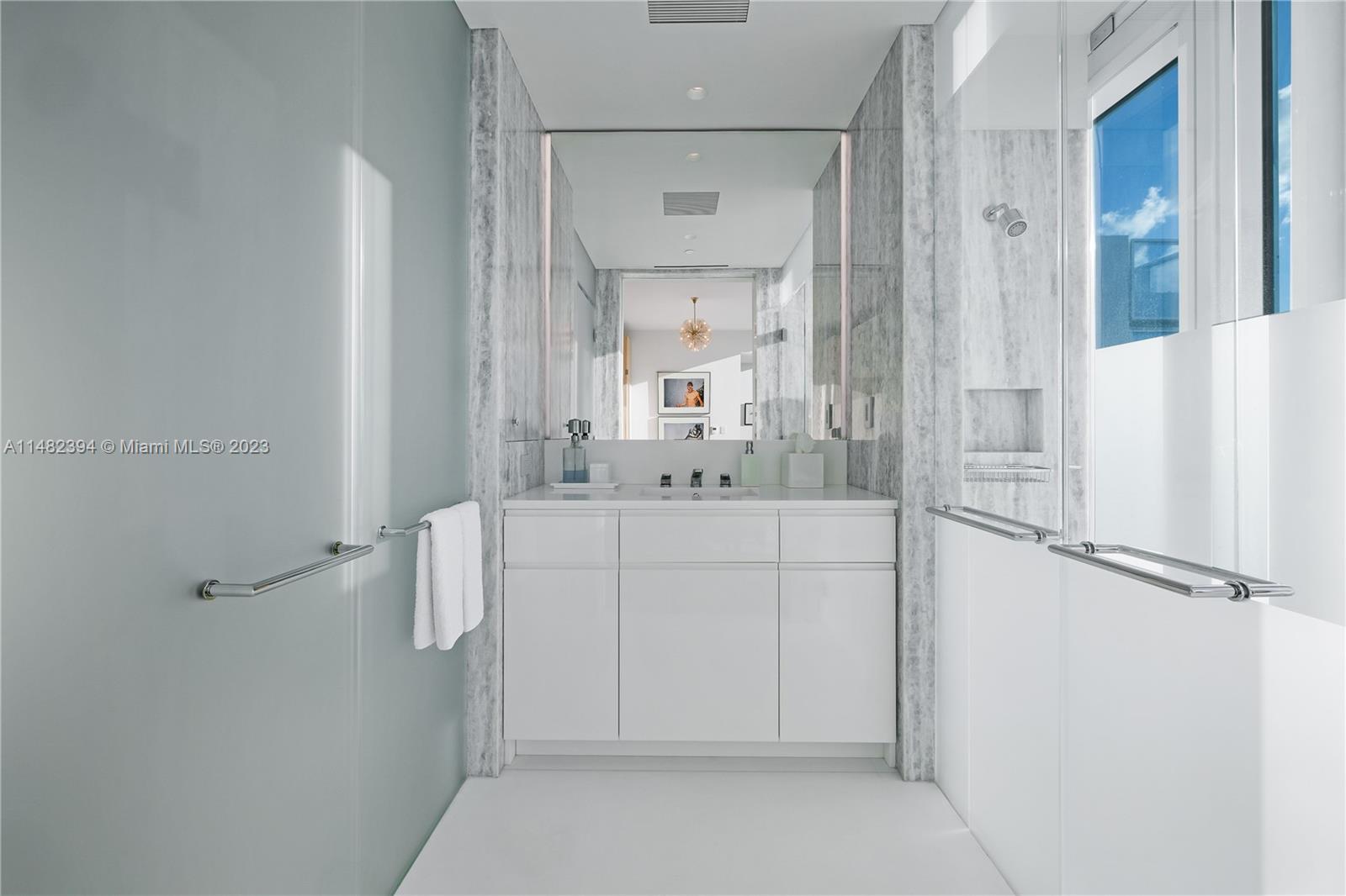 image The Surf Club Four Seasons24