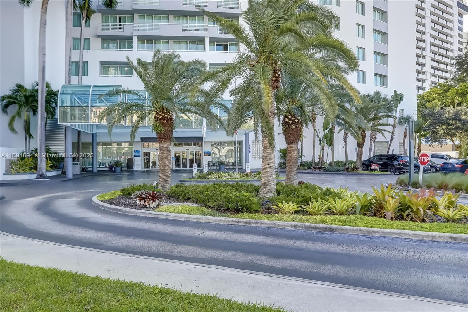 2670 E Sunrise Blvd #905 Fort Lauderdale, FL 33304 2670 E Sunrise Blvd #905 Fort Lauderdale, FL 33304