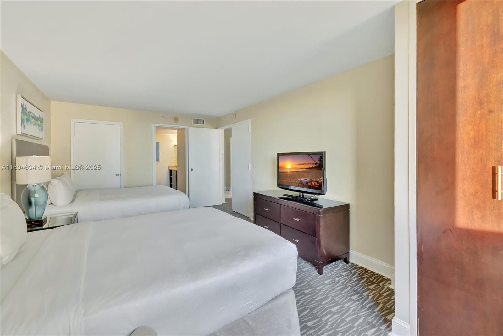 2670 E Sunrise Blvd #905 Fort Lauderdale, FL 33304 2670 E Sunrise Blvd #905 Fort Lauderdale, FL 33304