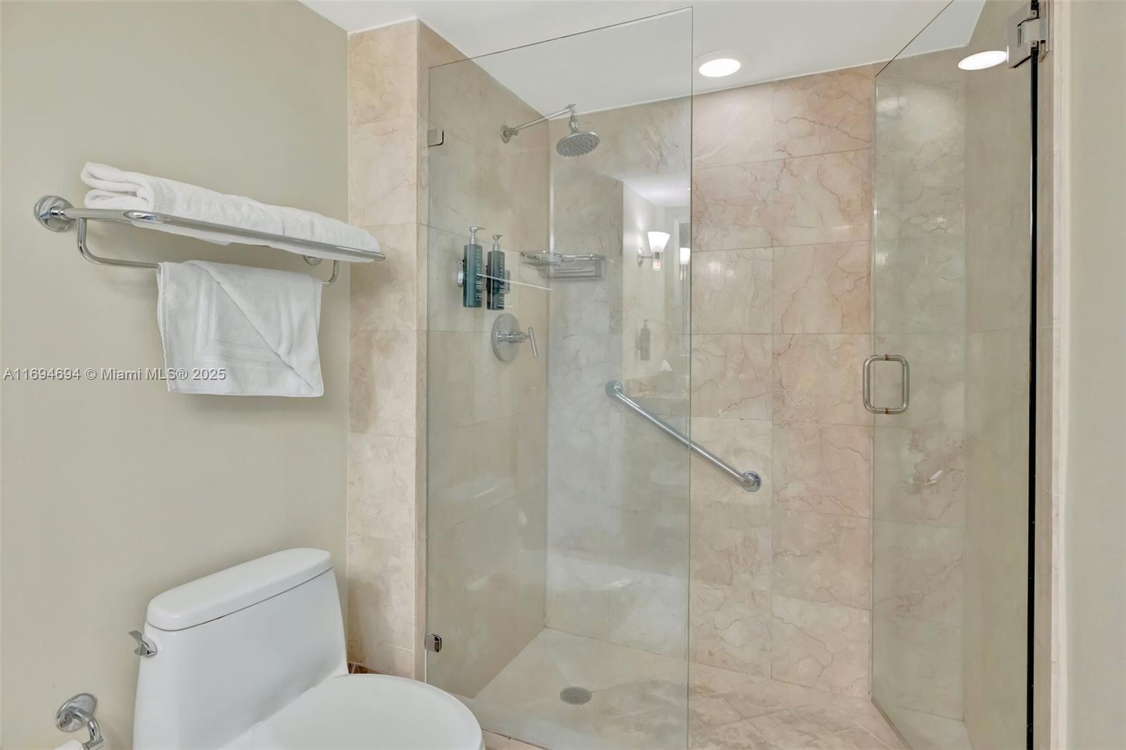 2670 E Sunrise Blvd #905 Fort Lauderdale, FL 33304 2670 E Sunrise Blvd #905 Fort Lauderdale, FL 33304