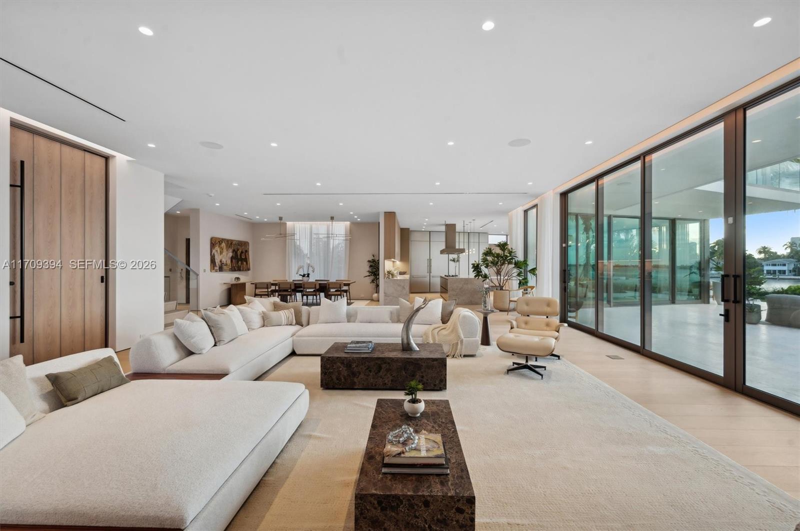 424 W Rivo Alto Dr Miami Beach, FL 33139