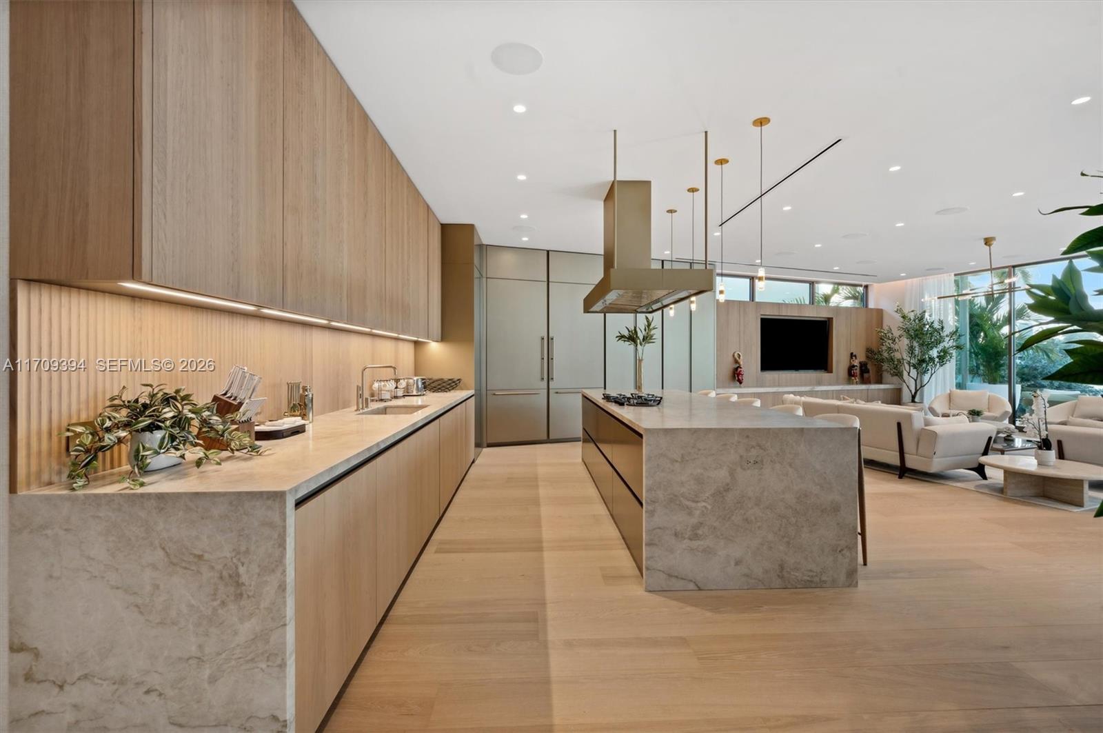 424 W Rivo Alto Dr Miami Beach, FL 33139