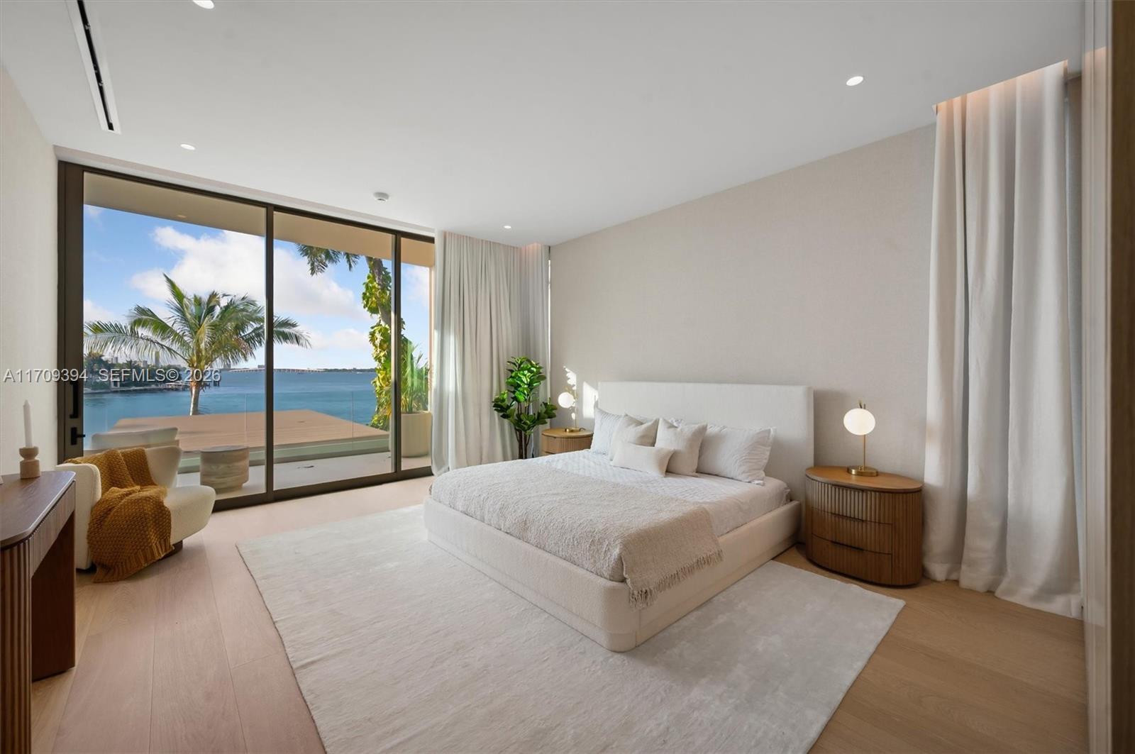 424 W Rivo Alto Dr Miami Beach, FL 33139