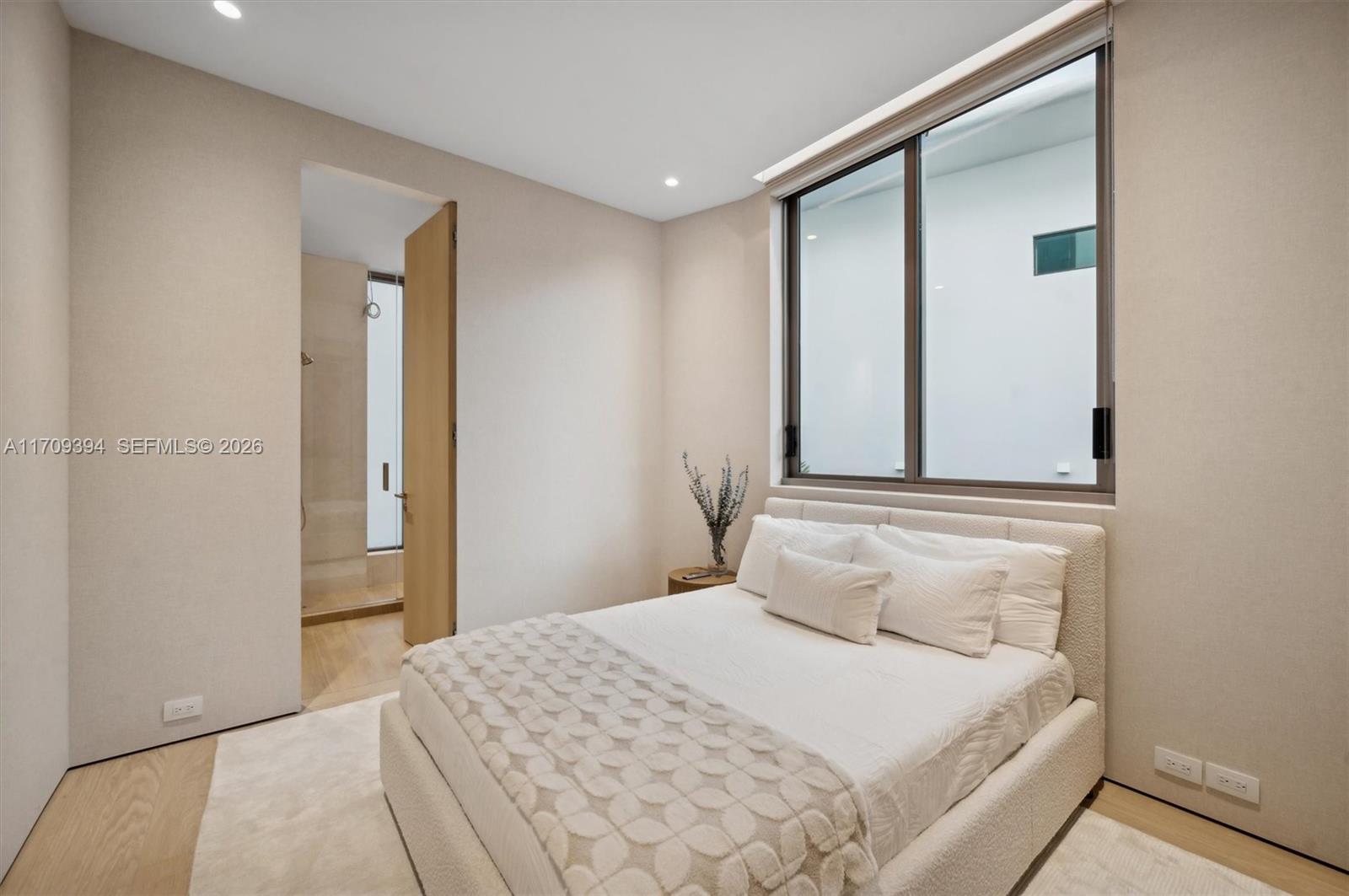 424 W Rivo Alto Dr Miami Beach, FL 33139