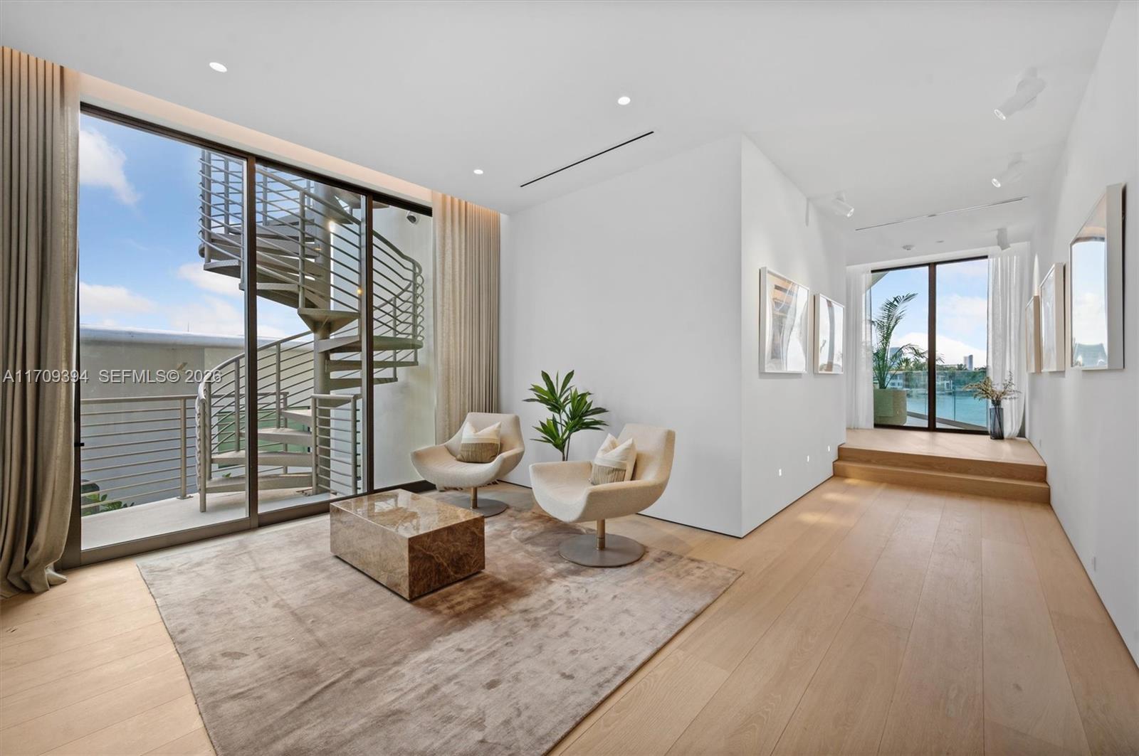 424 W Rivo Alto Dr Miami Beach, FL 33139