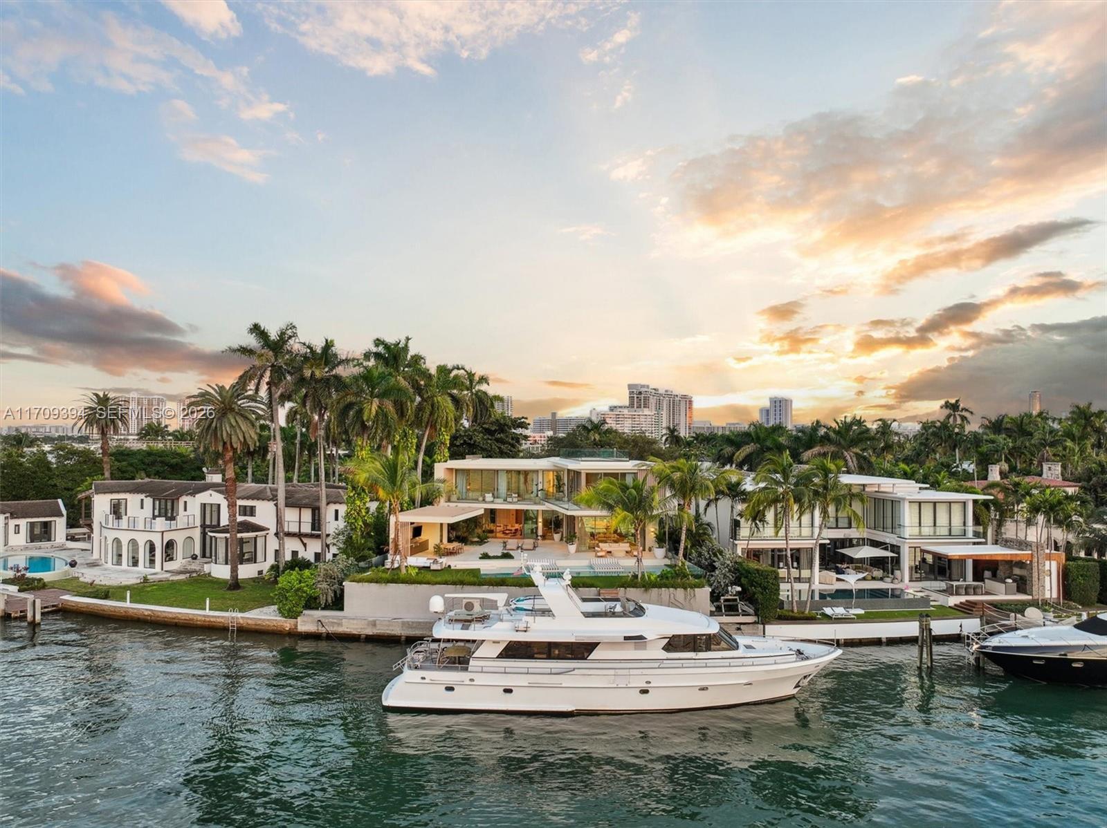 424 W Rivo Alto Dr Miami Beach, FL 33139