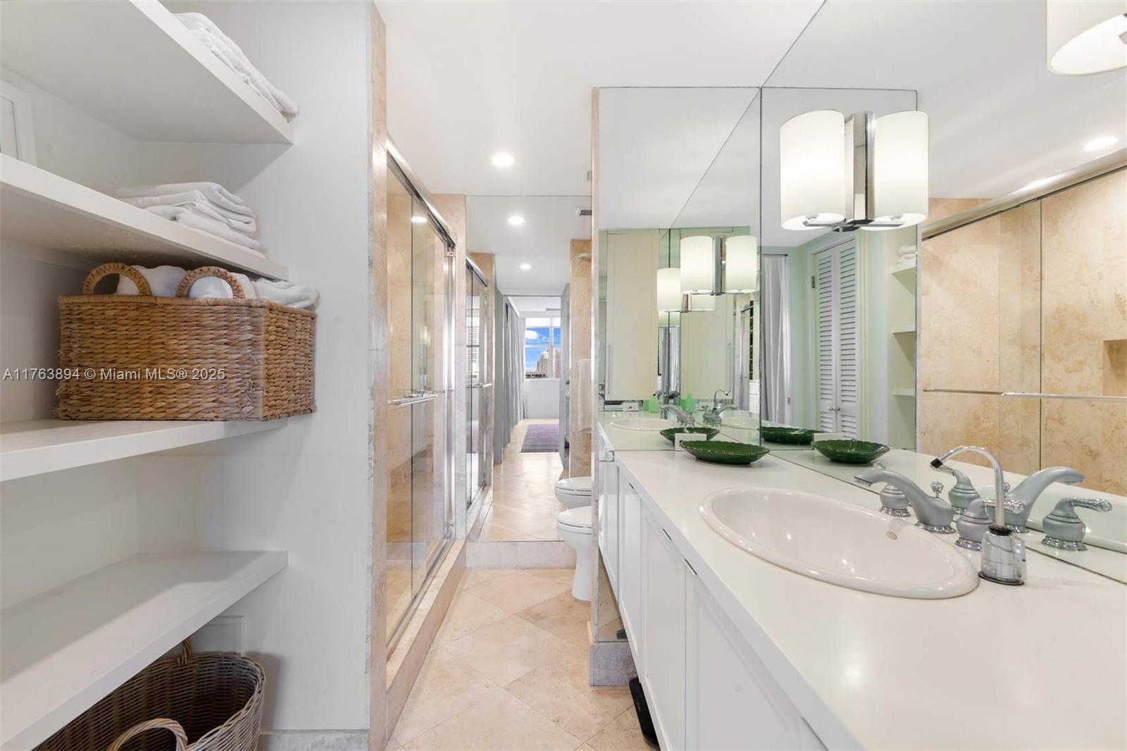 image Belle Plaza Condo20