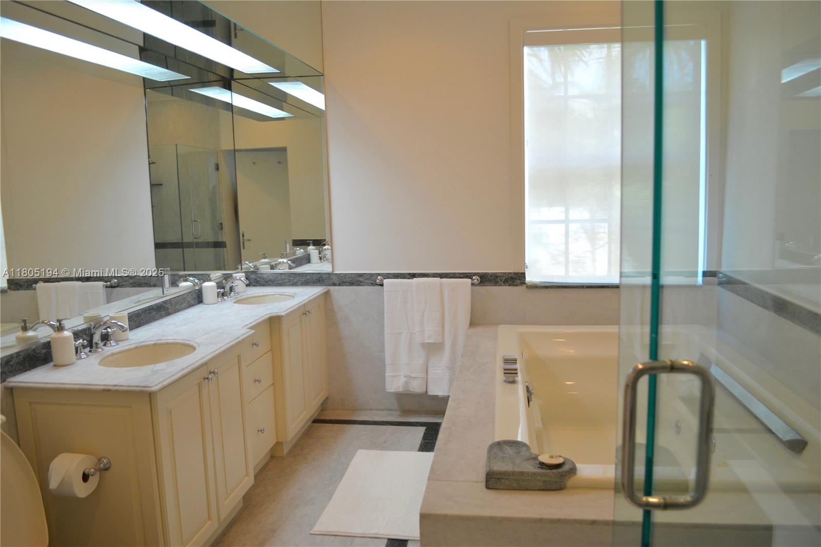 710 S Mashta Dr Key Biscayne, FL 33149 710 S Mashta Dr Key Biscayne, FL 33149