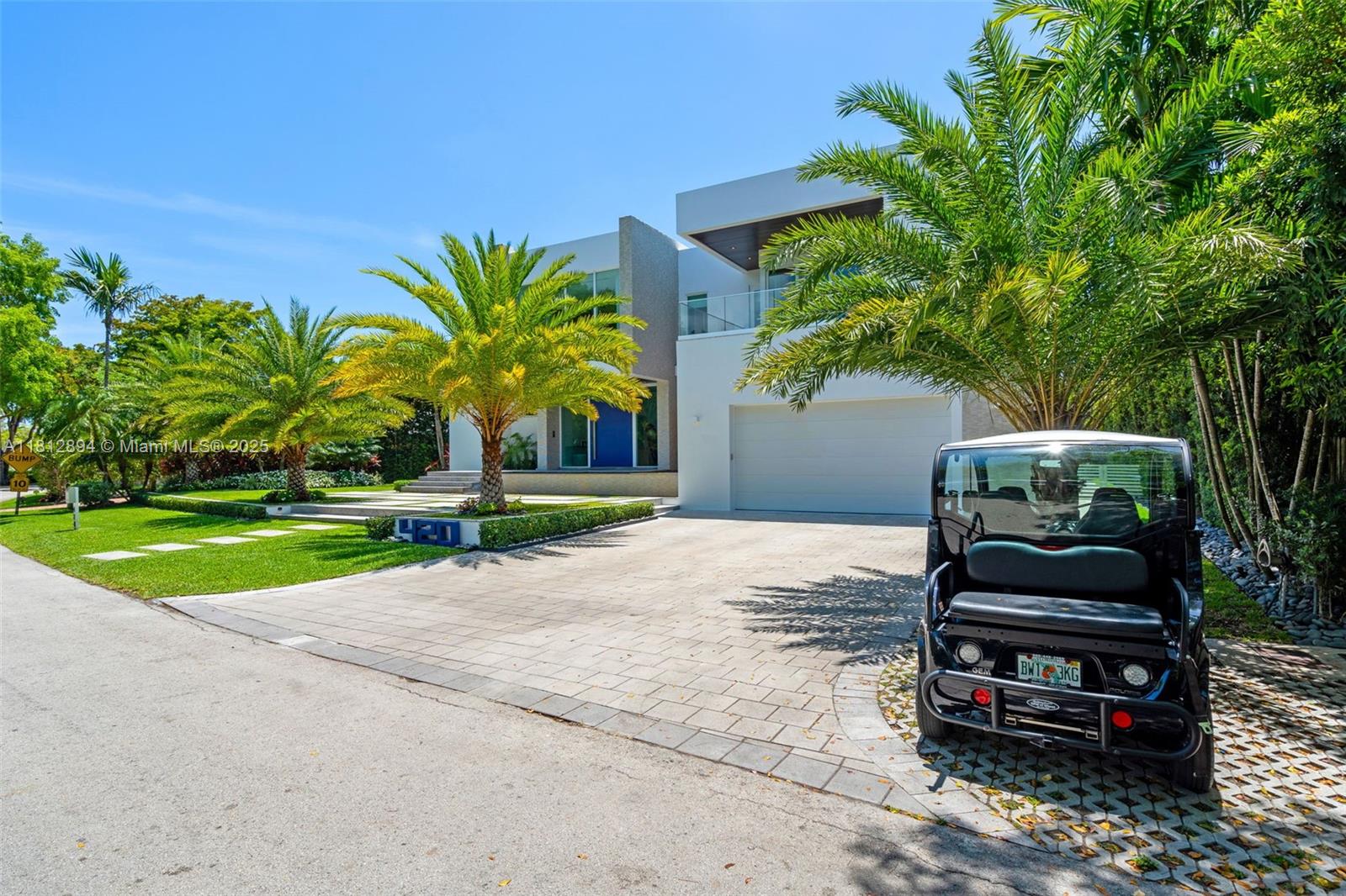 420 Island Dr Key Biscayne, FL 33149 420 Island Dr Key Biscayne, FL 33149